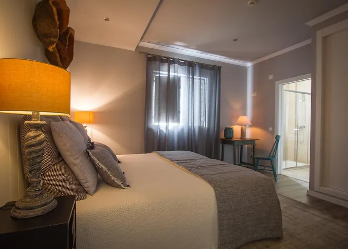 Quinta Da Torre - Casas De Campo 住宿加早餐酒店 阿伦克尔
